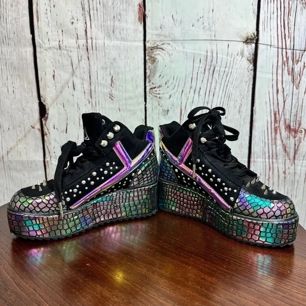 DOLLS Kill X YRU Qozmo Lo Alien Iridescent Reptile Embossed Platforms 4US 35 Eu